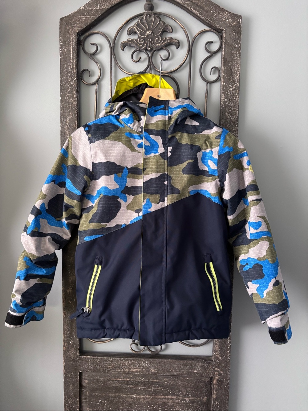 686 Multicolor Camo Snow Jacket with Neon Yellow Trim